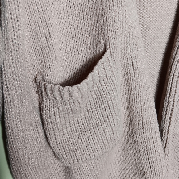 Shein pink cardigan sweater with floral and pockets. Size small over sized - Picture 3 of 6